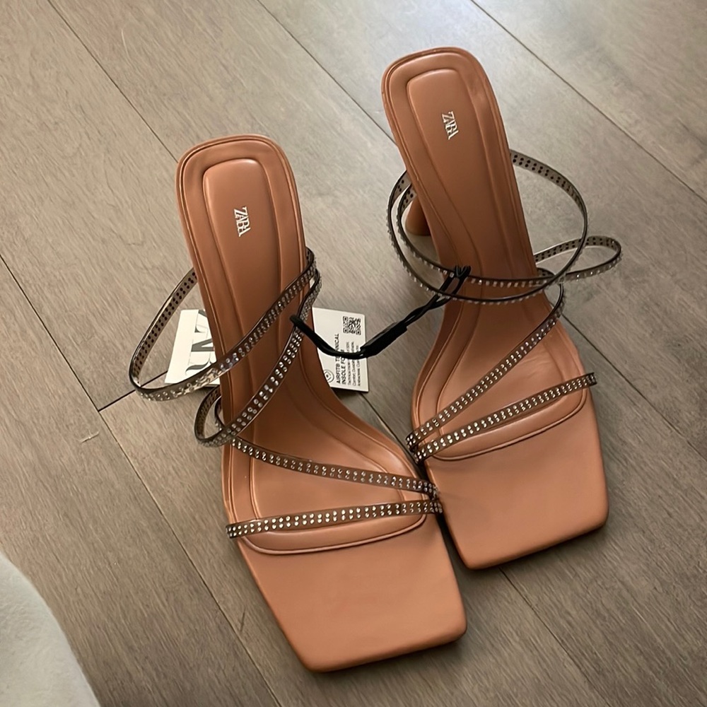 NWT zara heels